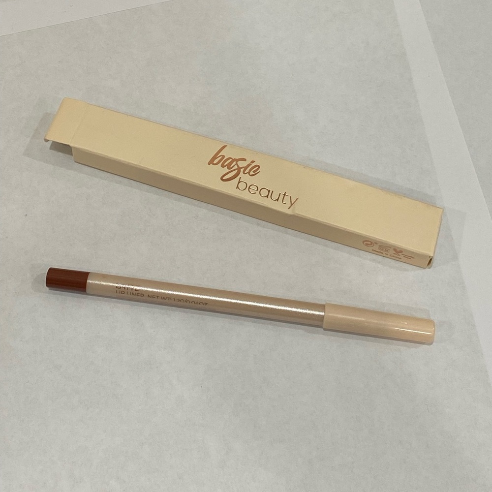 Lip liners - Picture 7 of 9
